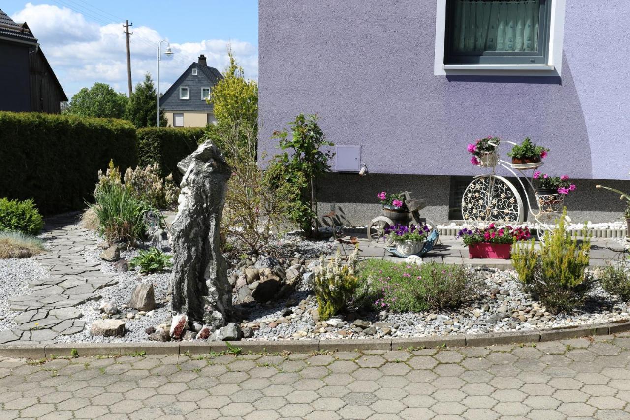 Haus Lila Welle Apartment Nordhalben Luaran gambar